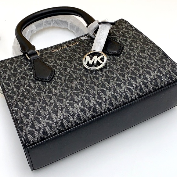 MICHAEL KORS
Sheila Small Faux Saffiano Leather Satchel
Black/Silver - Picture 8 of 16